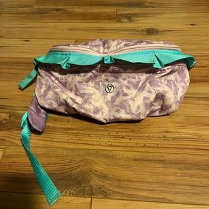 - Ivivva shoulder pouch/ backpack